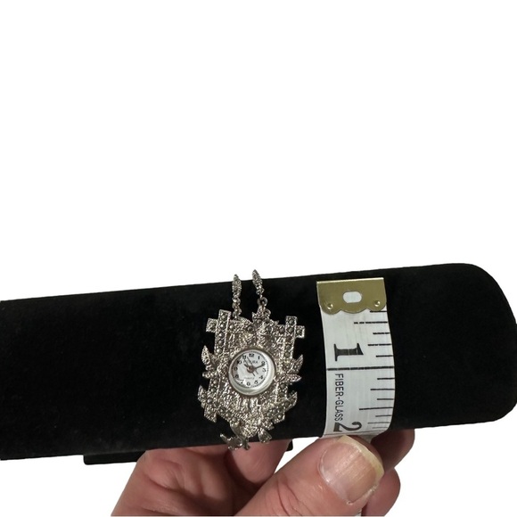 Vintage Jada Industries Silver-Tone Cuckoo Clock Pendant Brooch Japan Movement - Picture 5 of 10